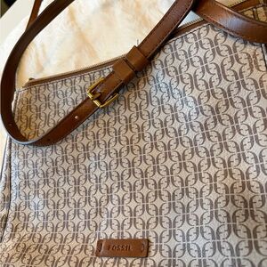 FOSSIL crossbody purse‎ with 50” adj. strap